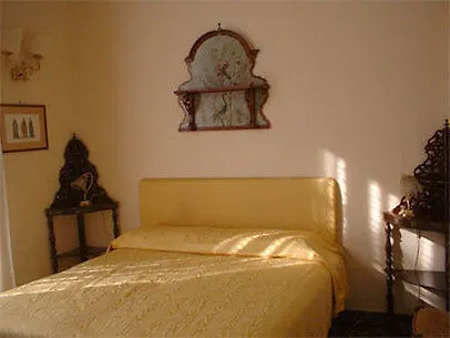 Pignatti Morano 公寓式酒店 4*